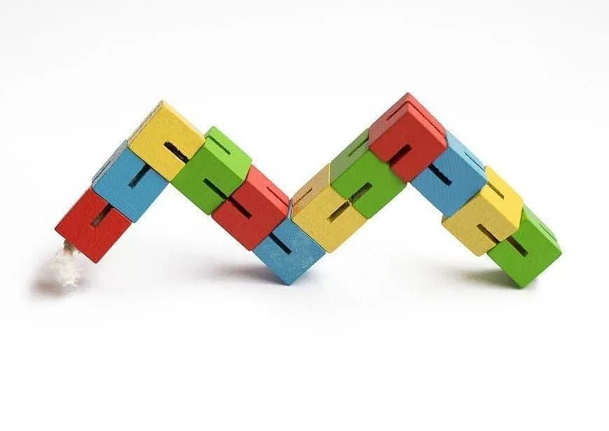 ALT Retail Wooden Twisty Cubes - Multicolor