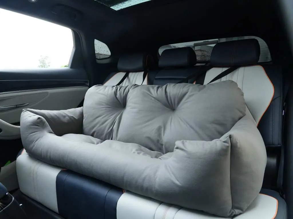 Fluff Dog Car Seat
