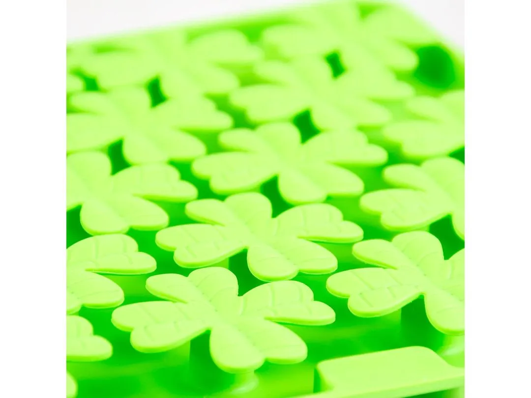 Lick mat flower 20x20x2,2cm green