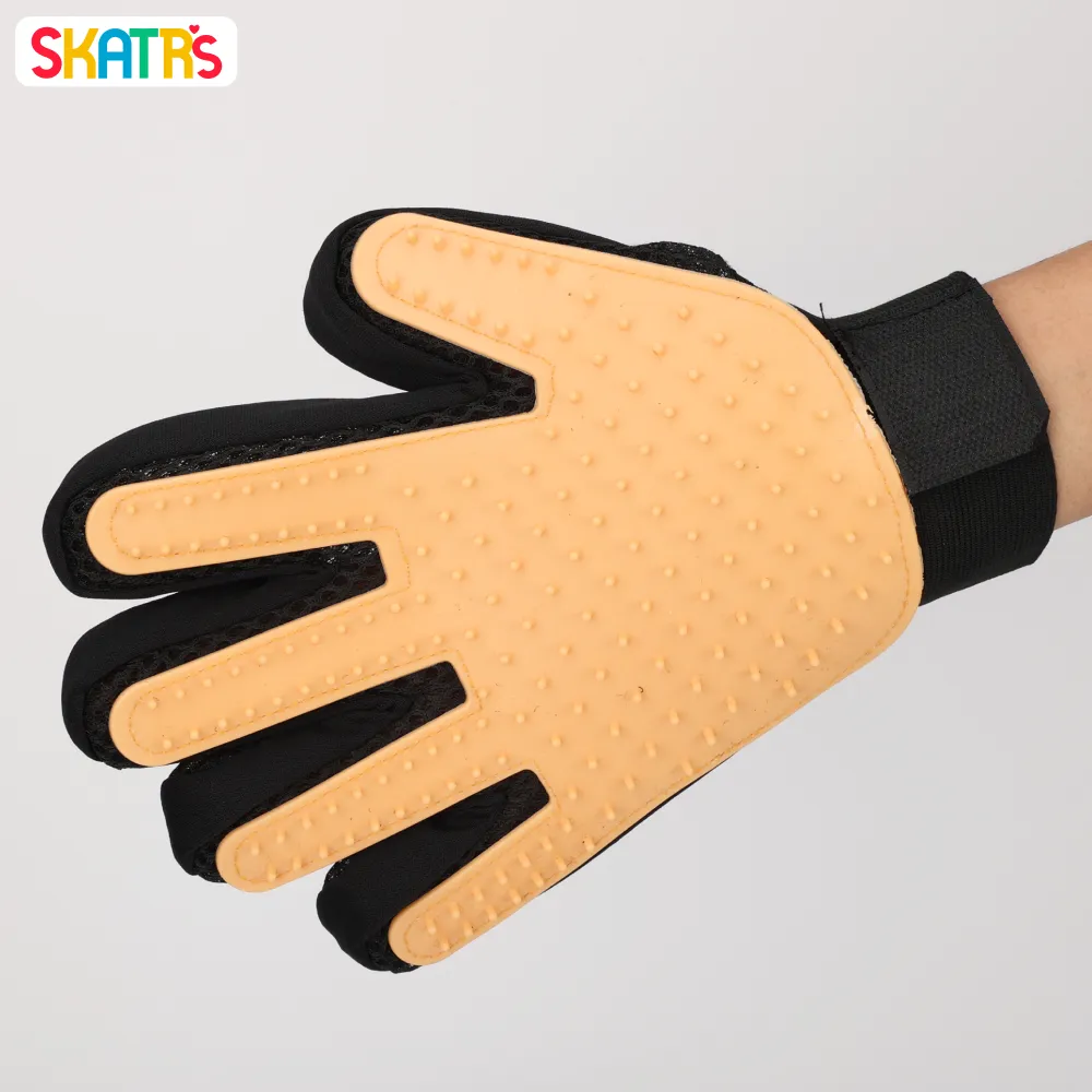 Skatrs Mess Free Deshedding Grooming Gloves for Dogs and Cats (Peach)