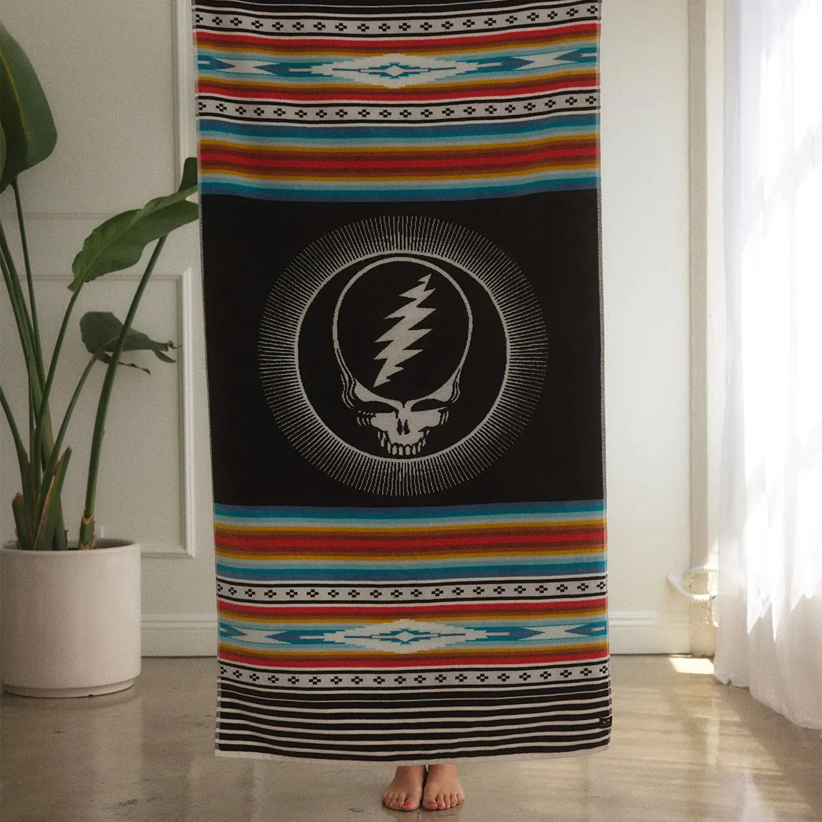 Slowtide Frisco Premium Woven Beach Towel